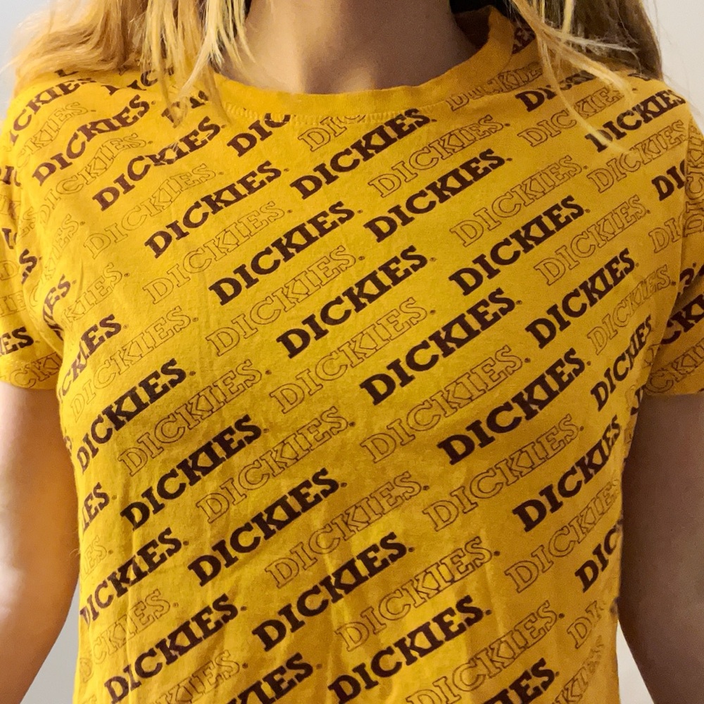 Cropped Dickies tee